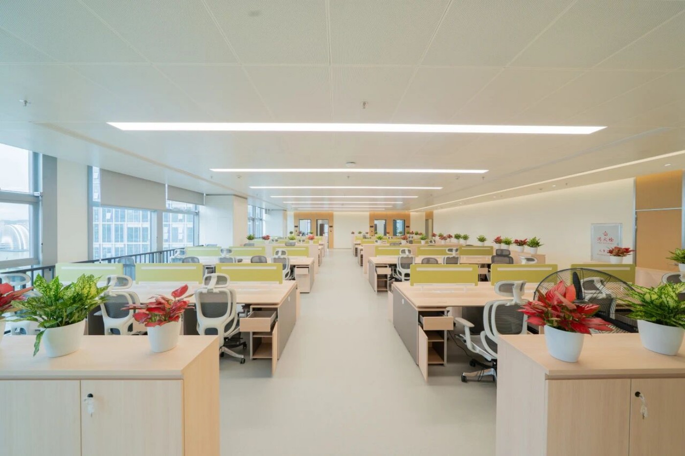 学校公寓家具
